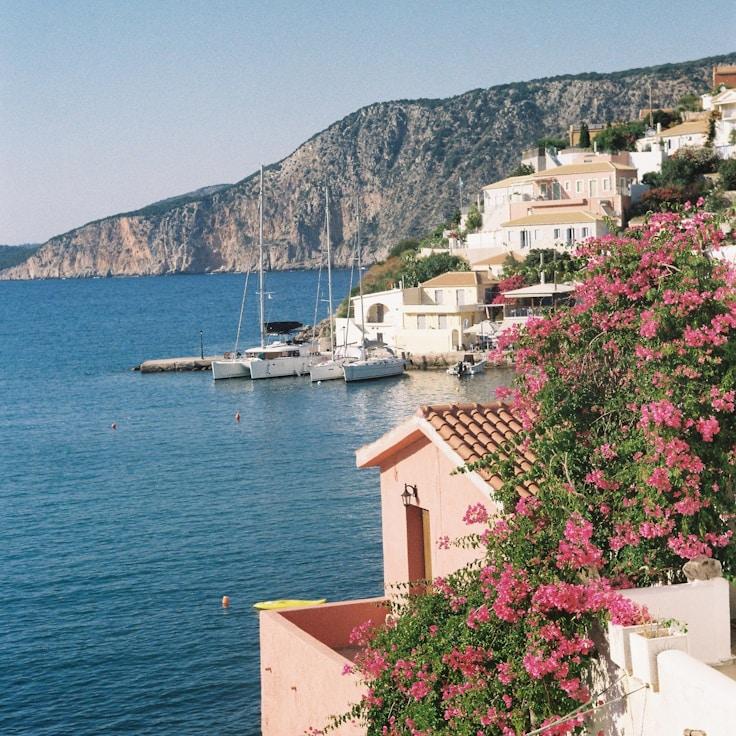Outdoor terrace seating suitable for families in Rome